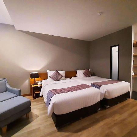 Comet Hotel Surat Thani Zewnętrze zdjęcie