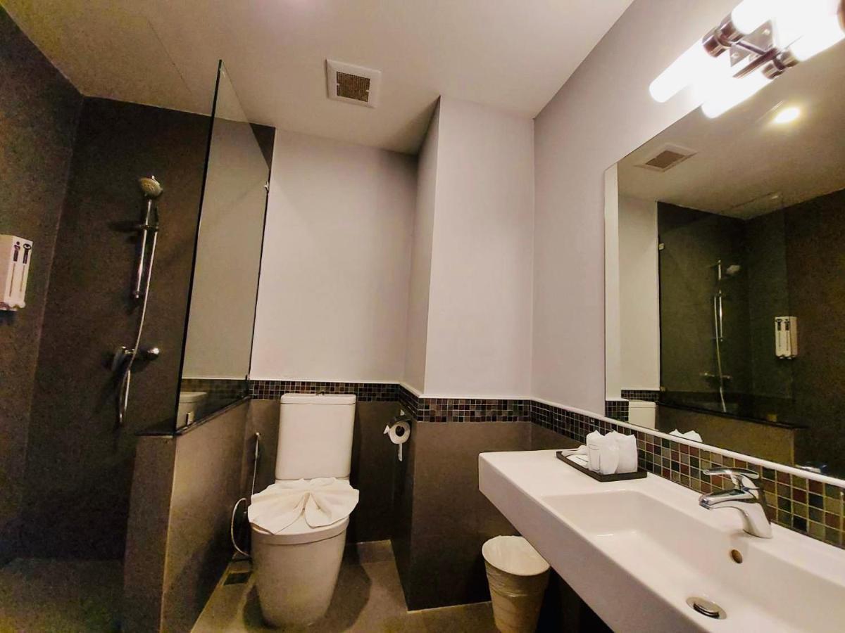 Comet Hotel Surat Thani Zewnętrze zdjęcie