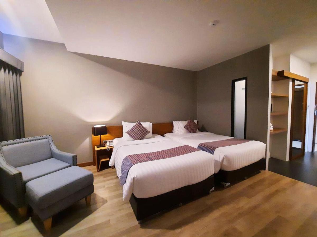 Comet Hotel Surat Thani Zewnętrze zdjęcie