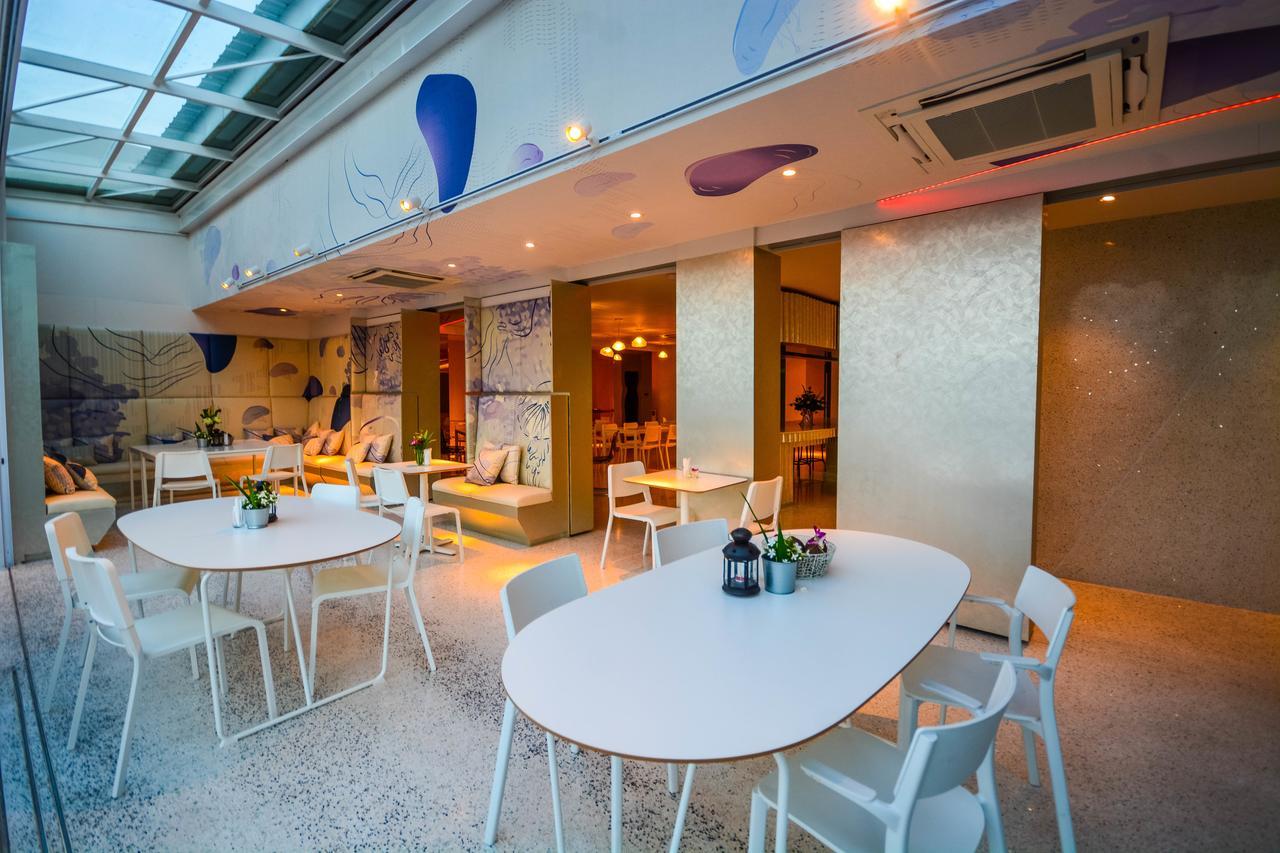 Comet Hotel Surat Thani Zewnętrze zdjęcie